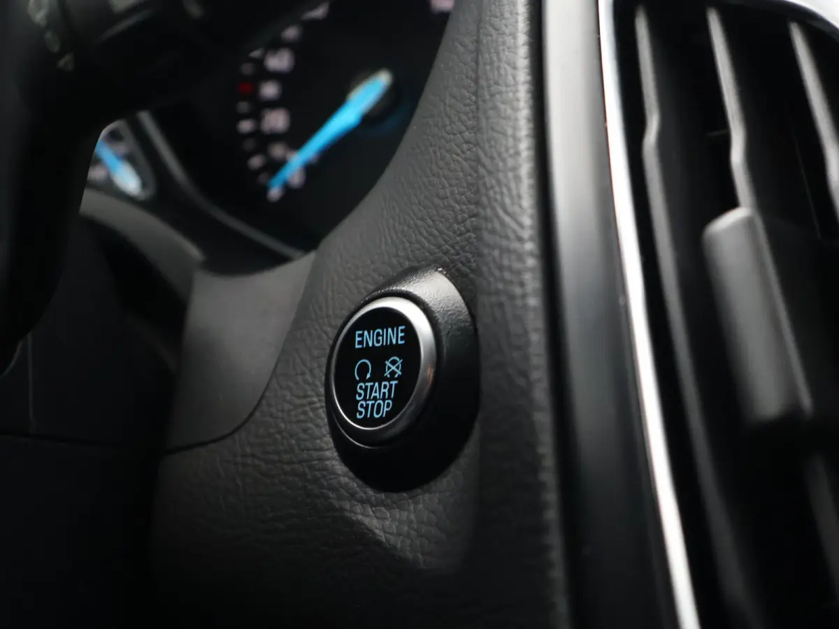 1.0 ST-LINE + 19 INCH RS LMV | SPORTUITLAAT | TREKHAAK | APPLE CARPLAY | NAVIGATIE