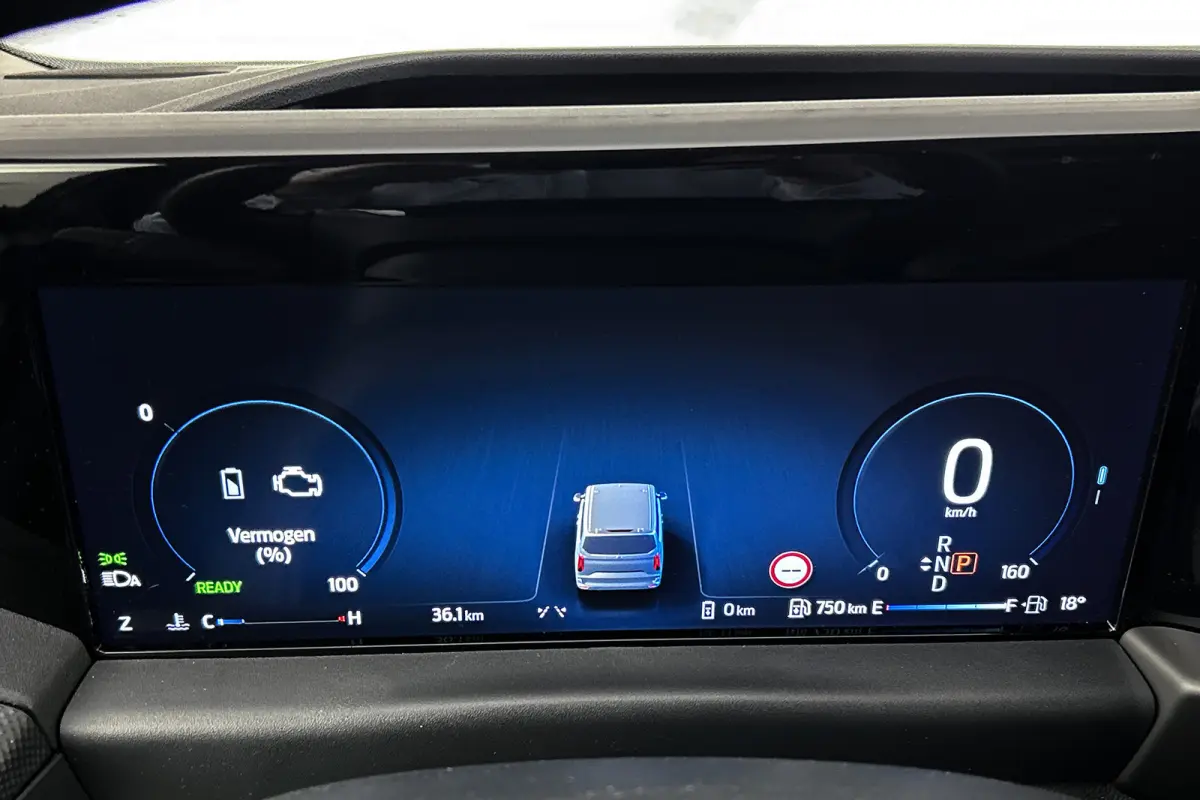340 2.5 PHEV L2H1 Limited | Stoelverwarming | Trekhaak uitklapbaar