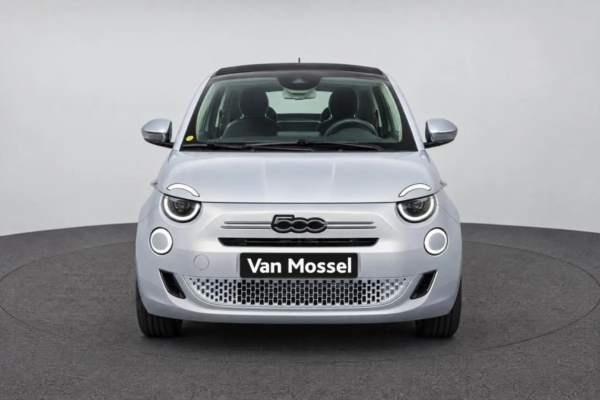 1.0 Hybrid Dolcevita Limited Edition | € 2.000,- Voorraadvoordeel | Apple Carplay/Android Auto | Climtae Control | Parkeersensoren | Metalic Lak | LMV 16" |