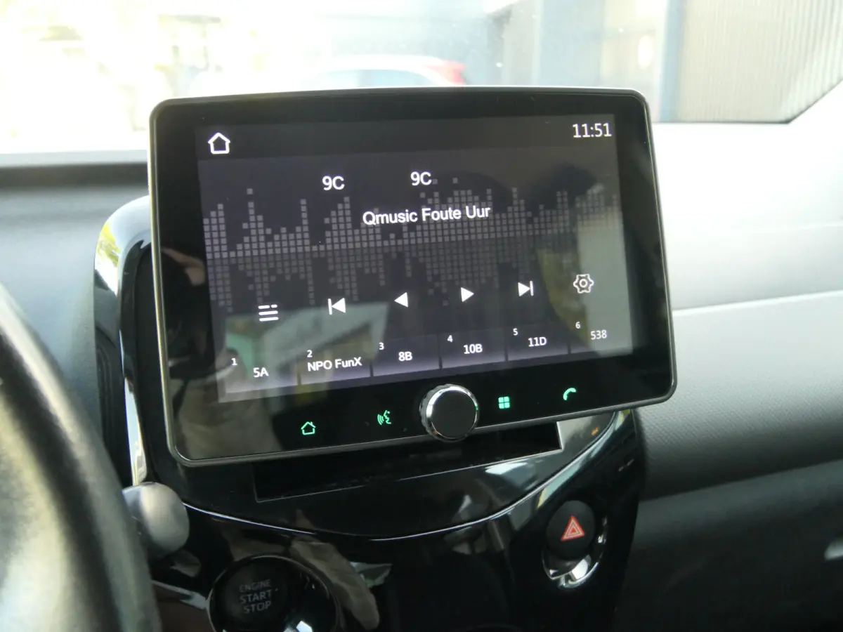 1.0 e-VTi Allure | Camera | Apple Carplay/Android Auto