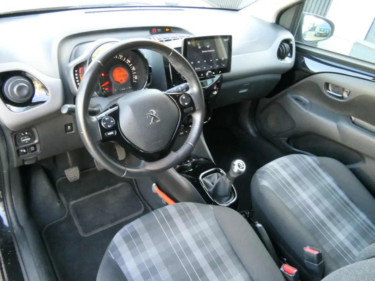 1.0 e-VTi Allure | Camera | Apple Carplay/Android Auto
