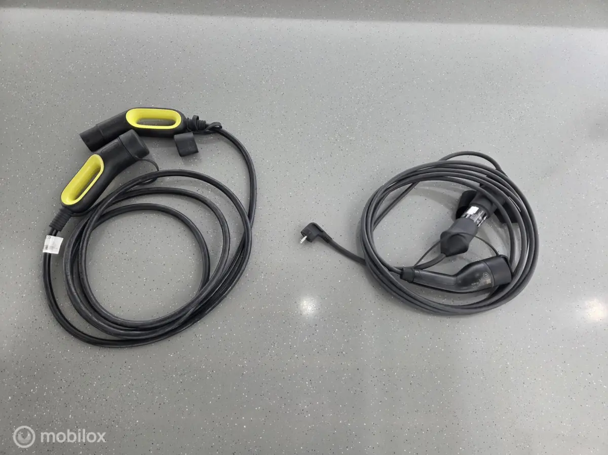 1.5 PHEV 261pk NL-auto|zwarte hemel|rolhoes|pano|acc|lmv20