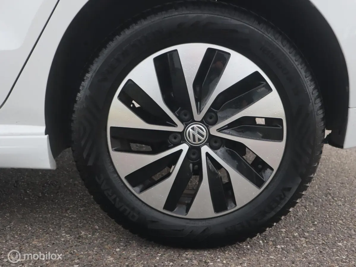 5Drs 95 PK BlueMotion Edition Navigatie|LMV|DonkerGlas