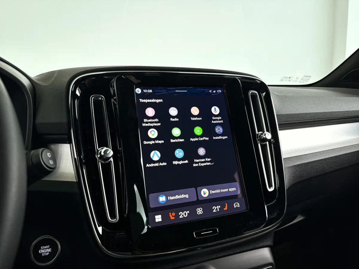 B4 Plus Dark | Parkeercamera | Stoel- en Stuurverwarming | Harman Kardon | Trekhaak