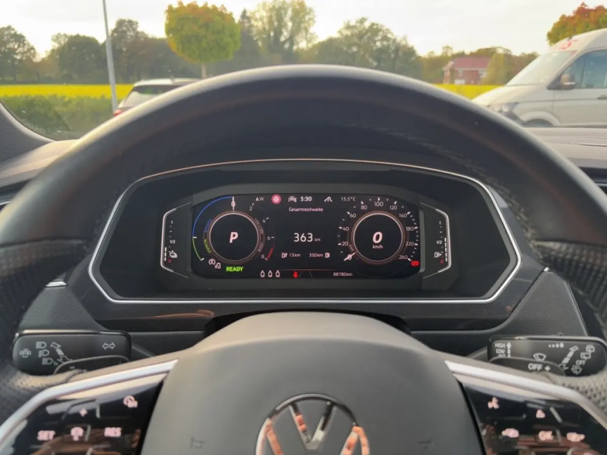 1.4 TSI eHYBRID R-LINE BUSINESS TREKHAAK/CAMERA/E-KLEP/ACC/STOEL+STUURVERW