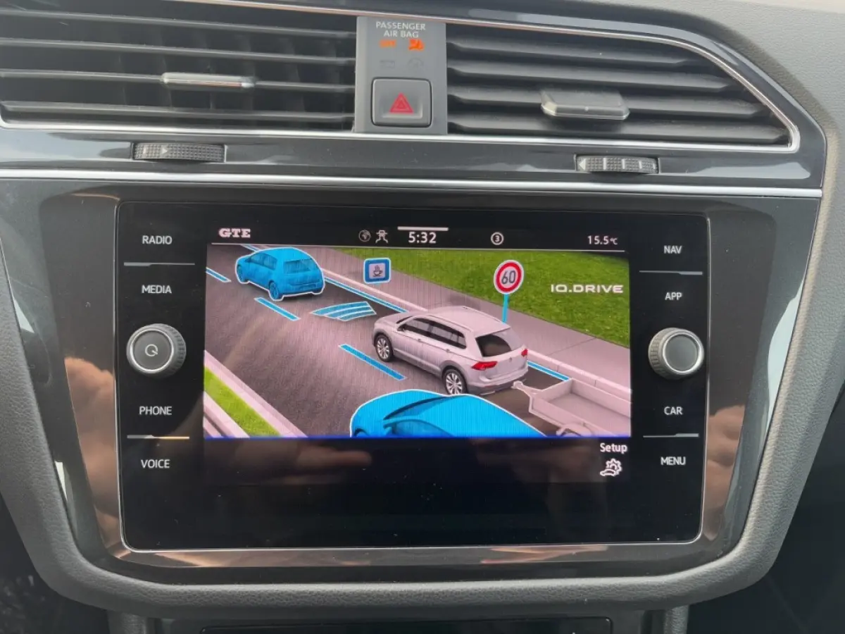 1.4 TSI eHYBRID R-LINE BUSINESS TREKHAAK/CAMERA/E-KLEP/ACC/STOEL+STUURVERW
