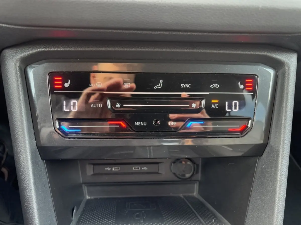 1.4 TSI eHYBRID R-LINE BUSINESS TREKHAAK/CAMERA/E-KLEP/ACC/STOEL+STUURVERW