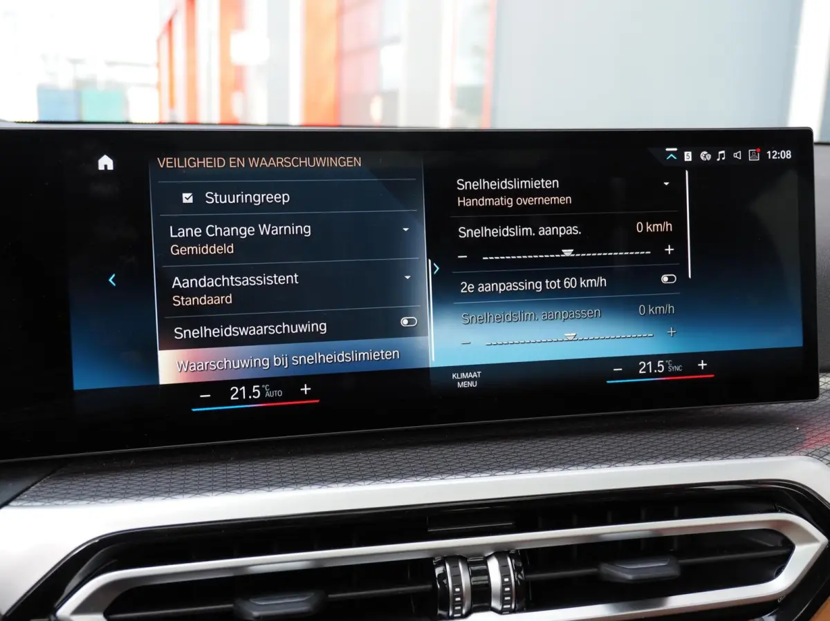 330e M-Sport Brooklyn Grau | Pano | Leder | Head-Up | Camera | Carplay | Digital Dash | Cognac Leder | Led | Trekhaak | Android Auto | Stoelverwarming | Cruisecontrol | Lane Assist | Draadlo