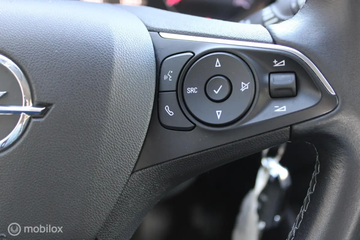 1.2 Turbo Innovation 110 PK, App connect, Pdc, Cruise, Navi, Airco, 16 inch Lmv.