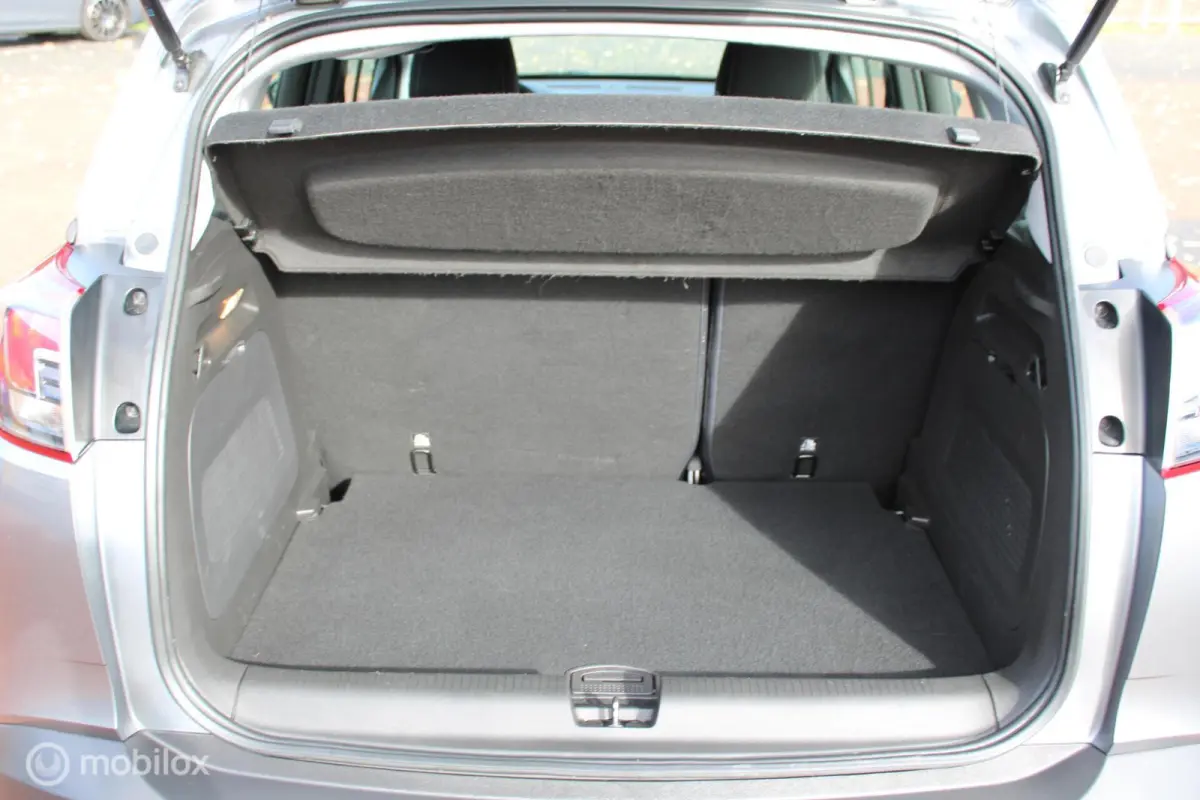 1.2 Turbo Innovation 110 PK, App connect, Pdc, Cruise, Navi, Airco, 16 inch Lmv.