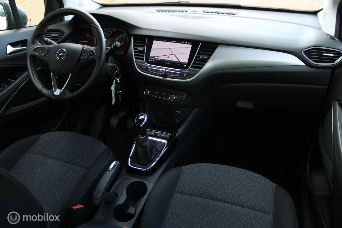 1.2 Turbo Innovation 110 PK, App connect, Pdc, Cruise, Navi, Airco, 16 inch Lmv.