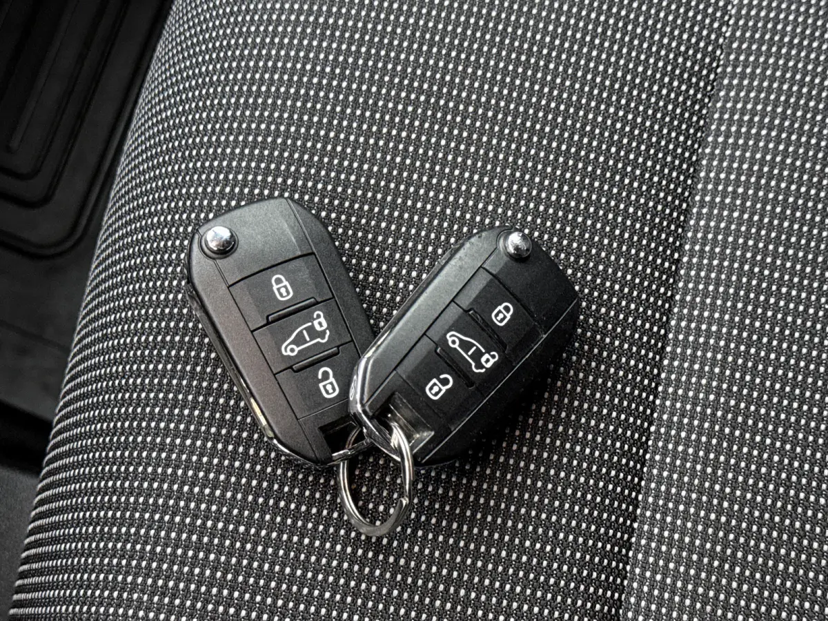 1.5 D-4D L1 Challenger+ Carplay Cruise control