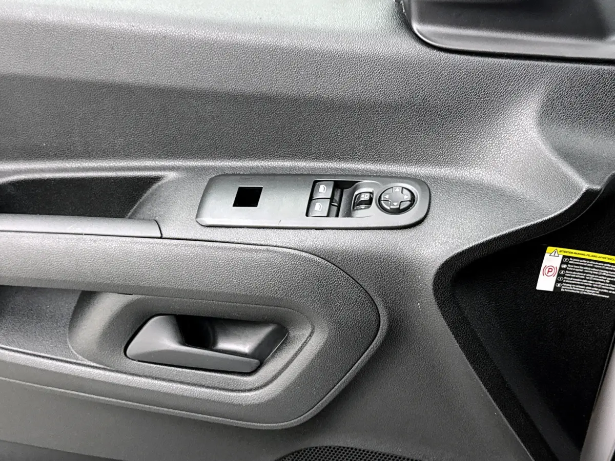 1.5 D-4D L1 Challenger+ Carplay Cruise control