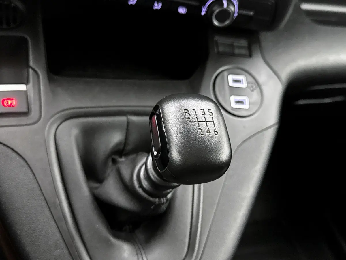 1.5 D-4D L1 Challenger+ Carplay Cruise control