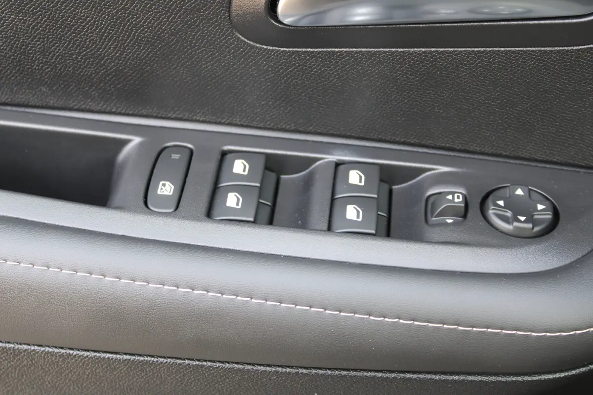 Allure Hybrid 110 e-DCS6 | 8 JAAR GARANTIE | 360 CAMERA | ADAPTIVE CRUISE | DRAADLOOS CARPLAY | CLIMATE CONTROLE | SENSOREN RONDOM |