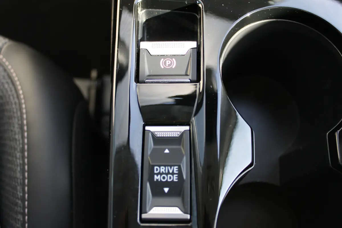 Allure Hybrid 110 e-DCS6 | 8 JAAR GARANTIE | 360 CAMERA | ADAPTIVE CRUISE | DRAADLOOS CARPLAY | CLIMATE CONTROLE | SENSOREN RONDOM |