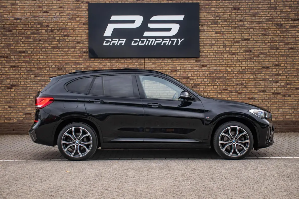 xDrive25e M-Sport, Pano, Leder, Trekhaak, Ambient,H&K