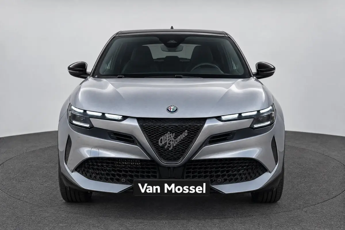 1.2 Turbo Hybrid Ibrida Ti | Navigatie | Parkeersensoren | Camera | Apple carplay/Android Auto | LMV 18" | Tecno Pack | Two-Tone lak |
