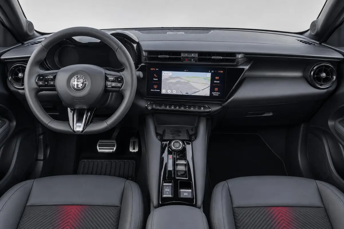 1.2 Turbo Hybrid Ibrida Ti | Navigatie | Parkeersensoren | Camera | Apple carplay/Android Auto | LMV 18" | Tecno Pack | Two-Tone lak |