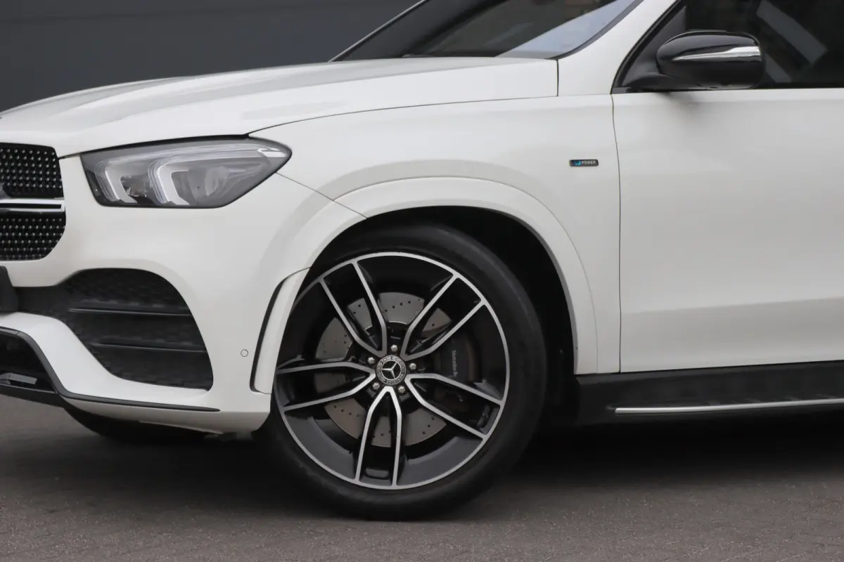 350 de 4MATIC AMG Line | Luchtvering | Distronic+ | HUD | Burmester | Trekhaak | Panoramadak | Surround Camera | Keyless Go | Augmented Reality |