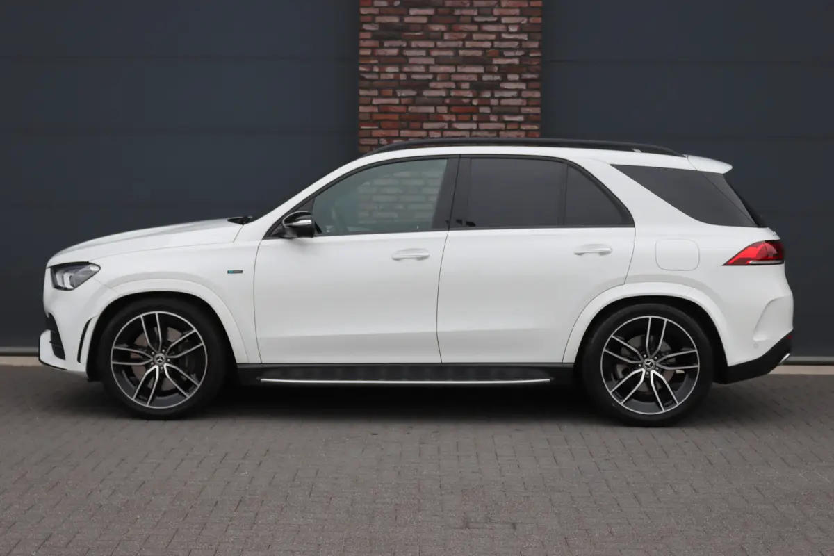 350 de 4MATIC AMG Line | Luchtvering | Distronic+ | HUD | Burmester | Trekhaak | Panoramadak | Surround Camera | Keyless Go | Augmented Reality |
