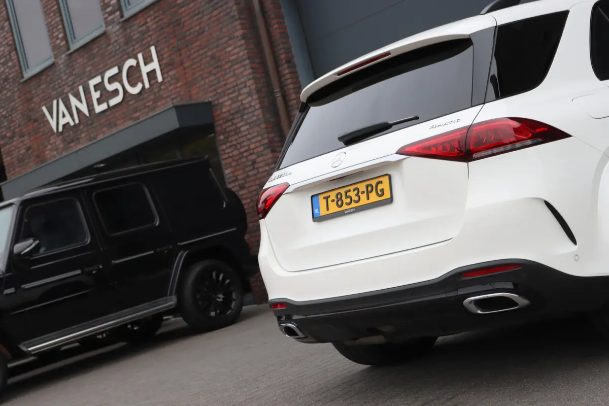 350 de 4MATIC AMG Line | Luchtvering | Distronic+ | HUD | Burmester | Trekhaak | Panoramadak | Surround Camera | Keyless Go | Augmented Reality |