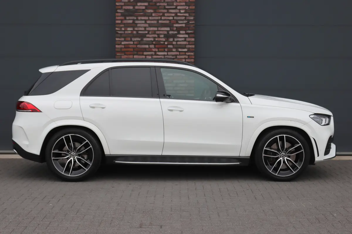 350 de 4MATIC AMG Line | Luchtvering | Distronic+ | HUD | Burmester | Trekhaak | Panoramadak | Surround Camera | Keyless Go | Augmented Reality |