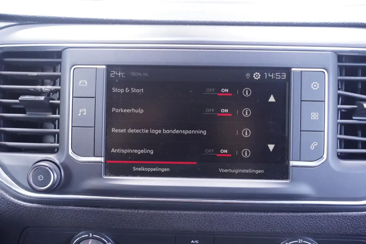 1.5 Multijet 102 pk L3H1 Airco, Apple Carplay Cruise Control, Laadruimte Pakket, PDC achter, 3-Zits