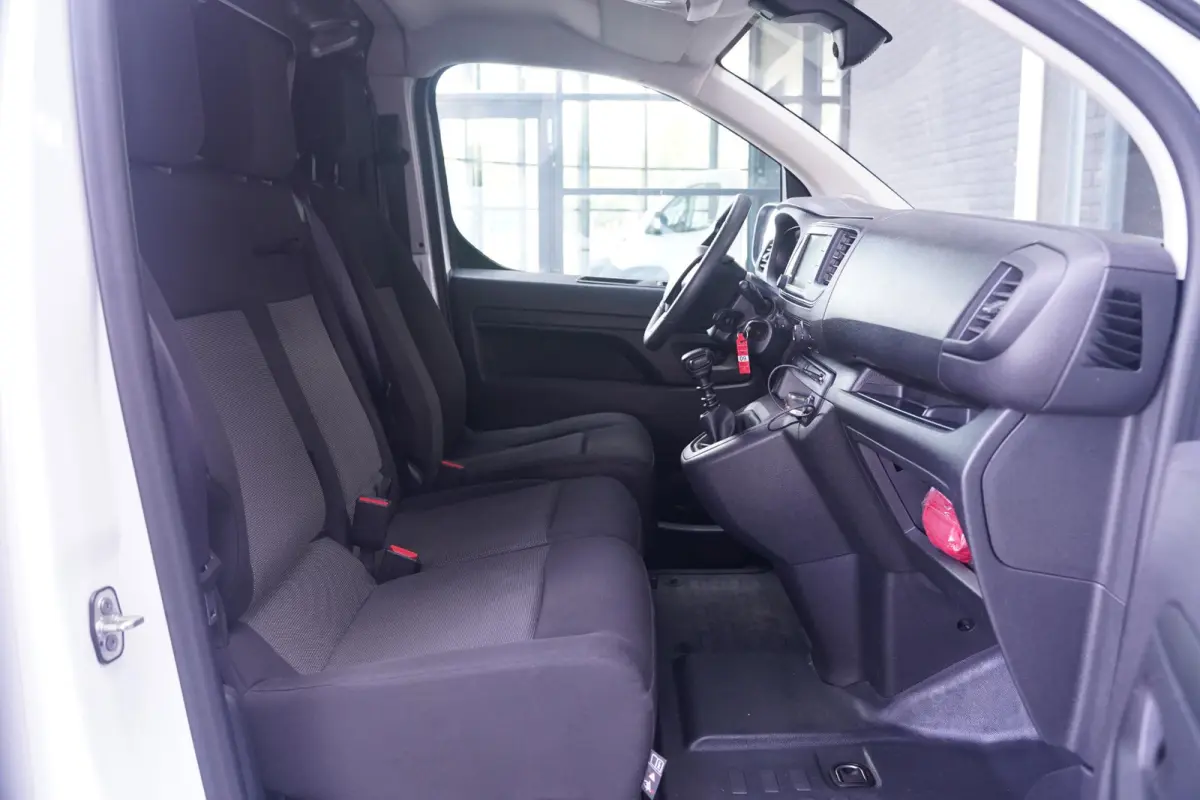 1.5 Multijet 102 pk L3H1 Airco, Apple Carplay Cruise Control, Laadruimte Pakket, PDC achter, 3-Zits