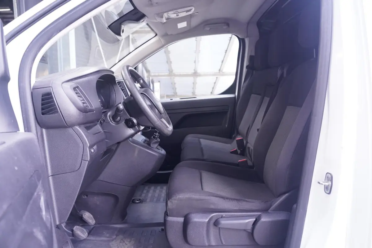 1.5 Multijet 102 pk L3H1 Airco, Apple Carplay Cruise Control, Laadruimte Pakket, PDC achter, 3-Zits