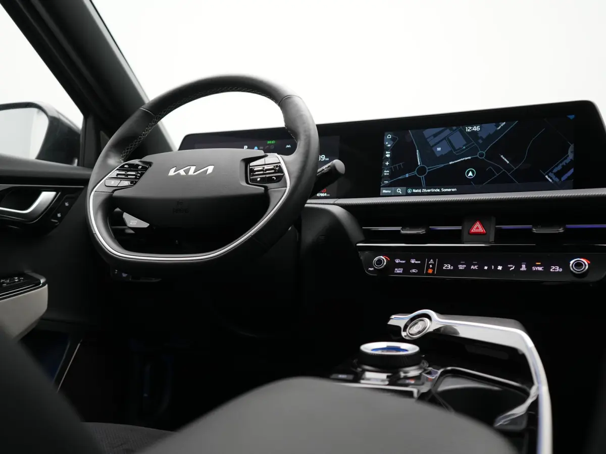 GT-Line 77.4 kWh 229pk Dealer O.H. | SOH 97,9% | Panodak | Adaptive Cruise | Head Up | Meridian Audio | 360 Camera | Alcantara Sportstoelen Memory & Ventilatie | Keyless | BLIS | Stoelen & S