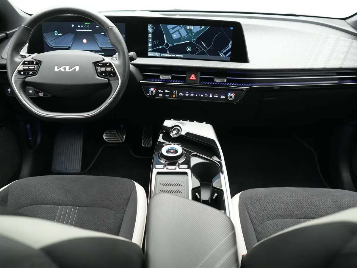 GT-Line 77.4 kWh 229pk Dealer O.H. | SOH 97,9% | Panodak | Adaptive Cruise | Head Up | Meridian Audio | 360 Camera | Alcantara Sportstoelen Memory & Ventilatie | Keyless | BLIS | Stoelen & S