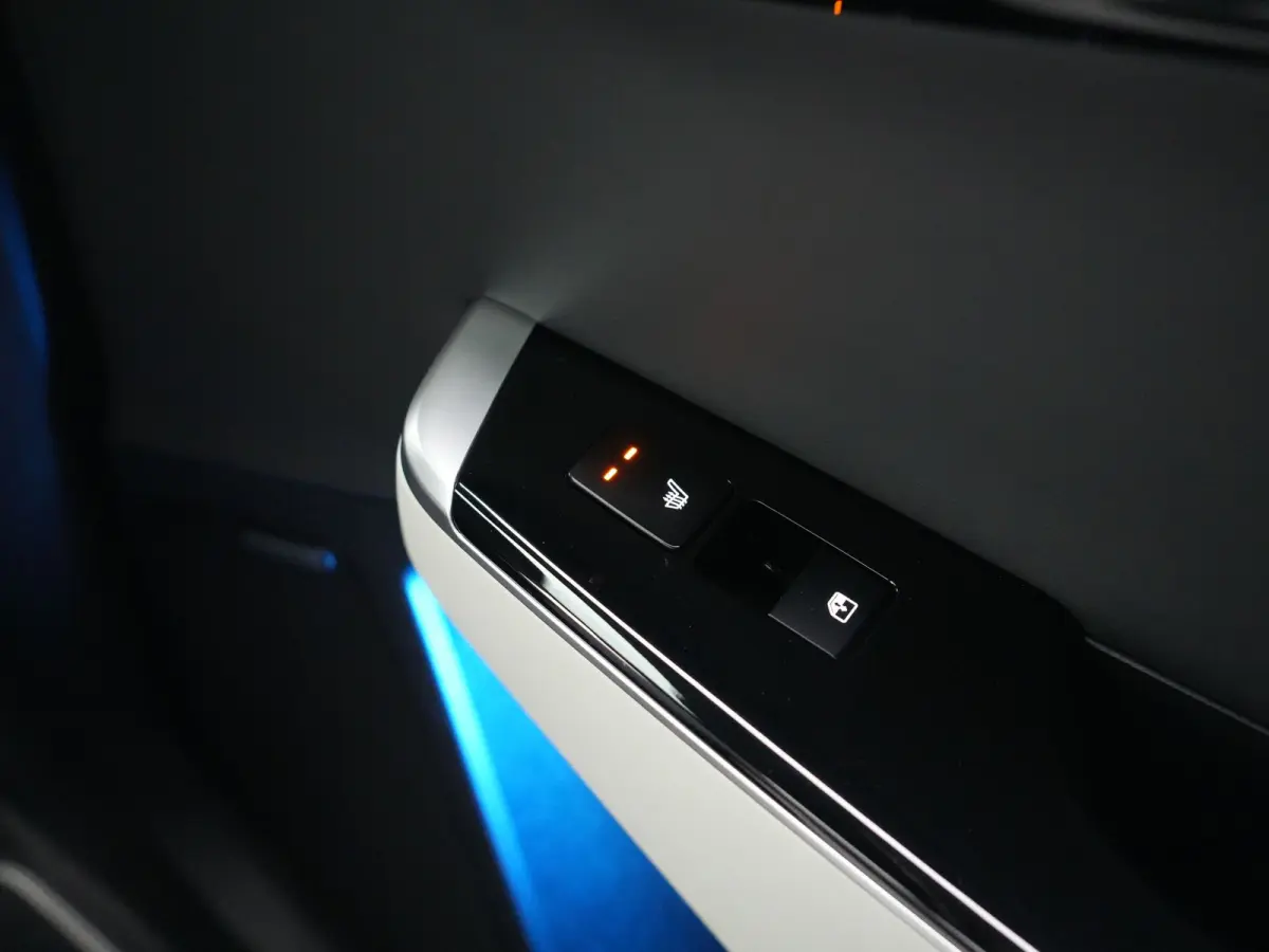 GT-Line 77.4 kWh 229pk Dealer O.H. | SOH 97,9% | Panodak | Adaptive Cruise | Head Up | Meridian Audio | 360 Camera | Alcantara Sportstoelen Memory & Ventilatie | Keyless | BLIS | Stoelen & S