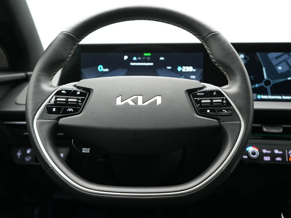 GT-Line 77.4 kWh 229pk Dealer O.H. | SOH 97,9% | Panodak | Adaptive Cruise | Head Up | Meridian Audio | 360 Camera | Alcantara Sportstoelen Memory & Ventilatie | Keyless | BLIS | Stoelen & S