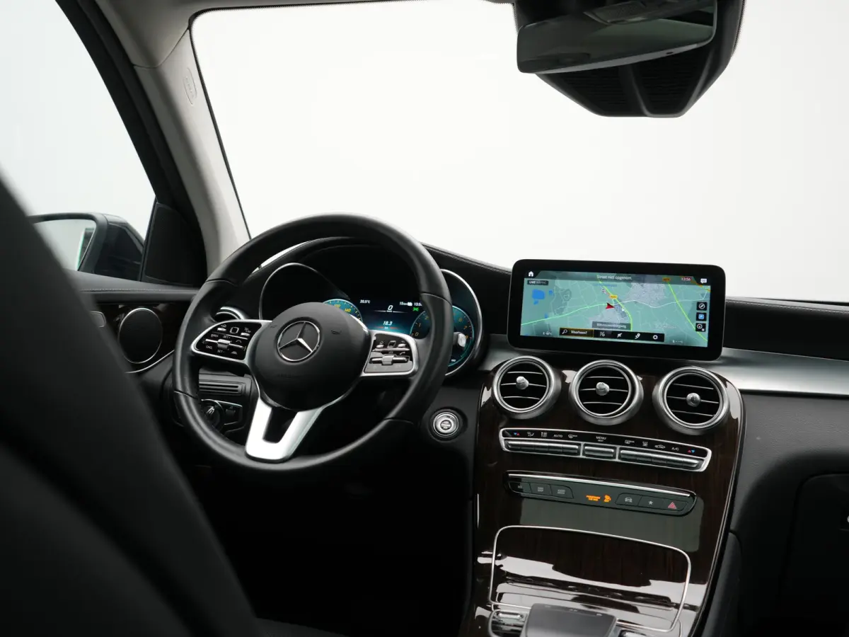 4MATIC Business Solution Luxury PHEV 320pk Dealer O.H. | SOH 88,1% | Panodak | Adaptive Cruise | Head Up | 360 Camera | Lederen Comfortstoelen Memory & Massage | Keyless | BLIS | Apple Carpl