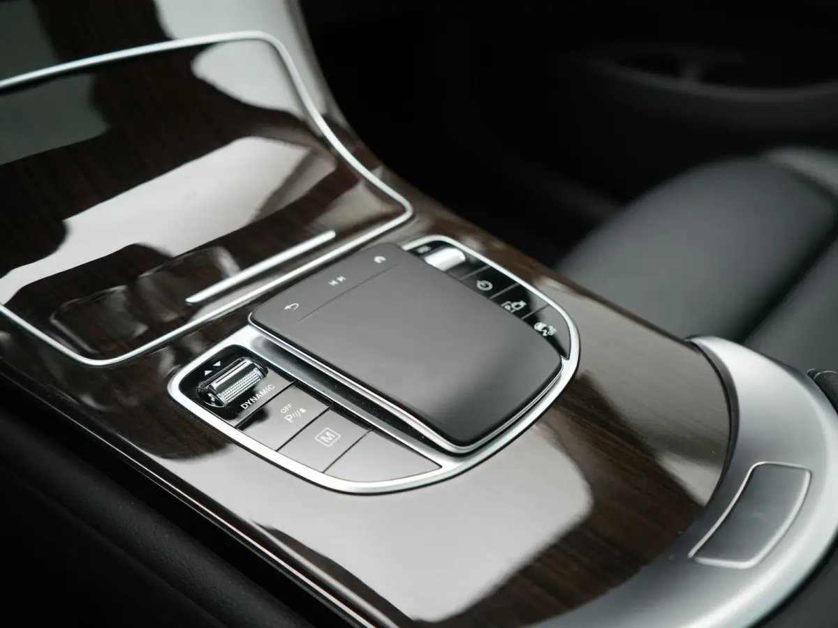 4MATIC Business Solution Luxury PHEV 320pk Dealer O.H. | SOH 88,1% | Panodak | Adaptive Cruise | Head Up | 360 Camera | Lederen Comfortstoelen Memory & Massage | Keyless | BLIS | Apple Carpl