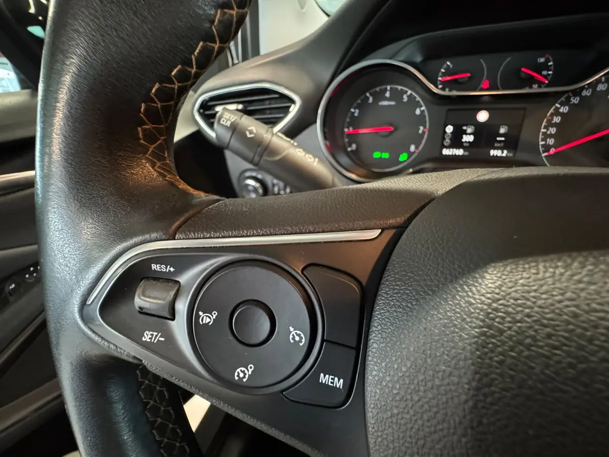 1.2 Turbo Innovation*Trekhaak*Camera*PDC V+A*LED*Navi*App-Connect*