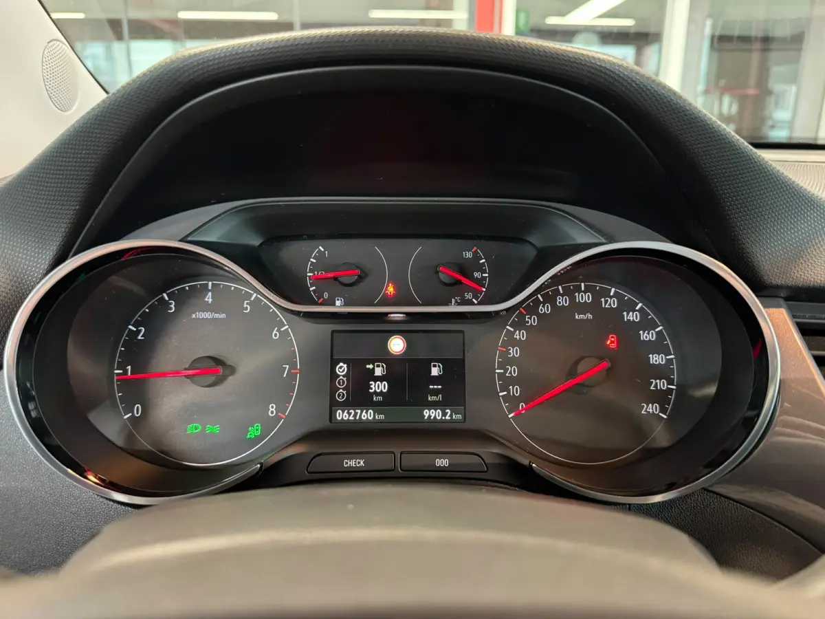 1.2 Turbo Innovation*Trekhaak*Camera*PDC V+A*LED*Navi*App-Connect*