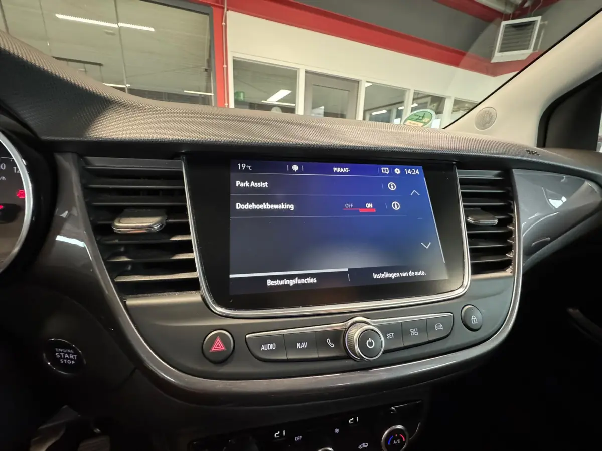 1.2 Turbo Innovation*Trekhaak*Camera*PDC V+A*LED*Navi*App-Connect*