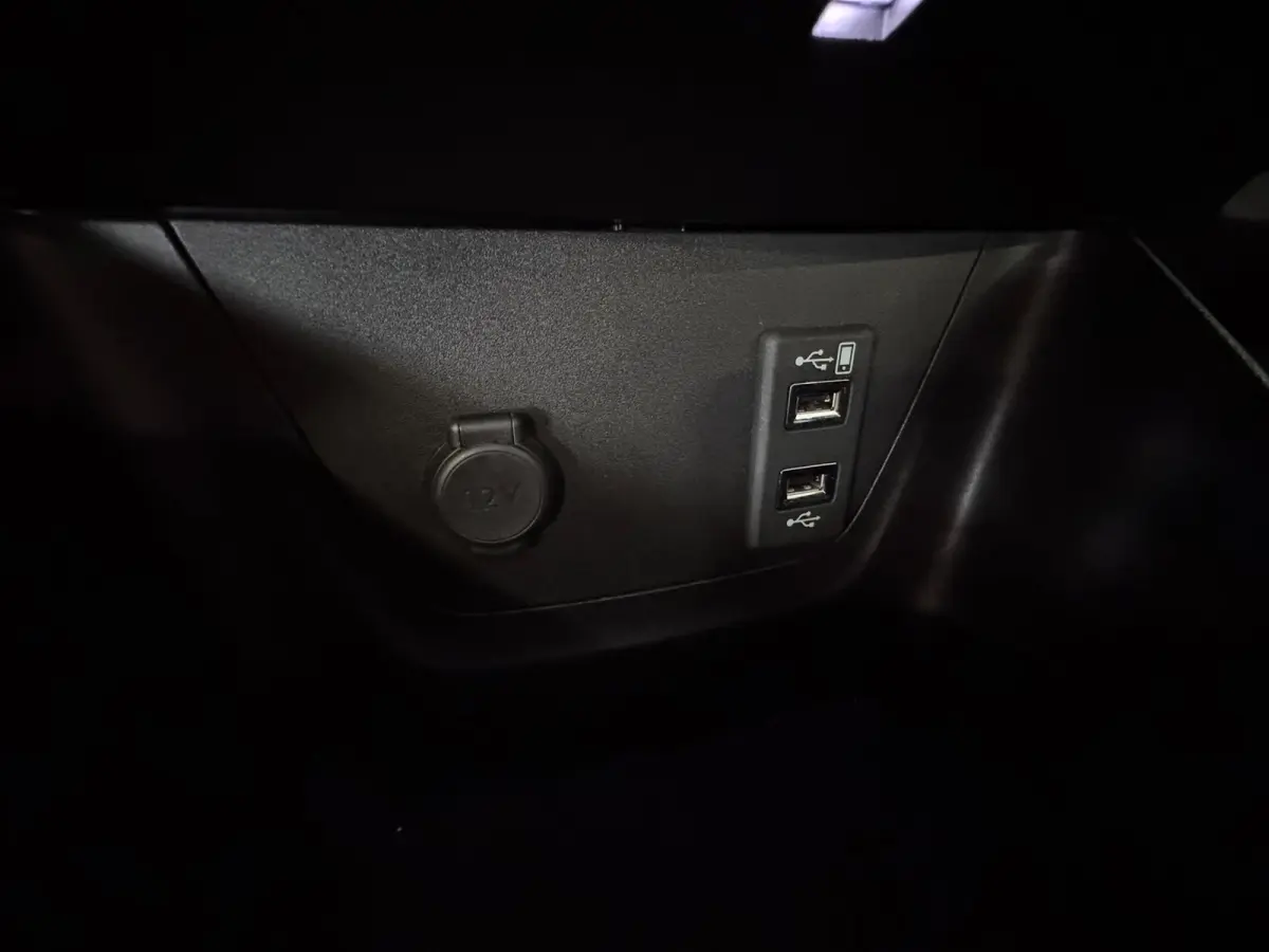 1.2 Turbo Innovation*Trekhaak*Camera*PDC V+A*LED*Navi*App-Connect*