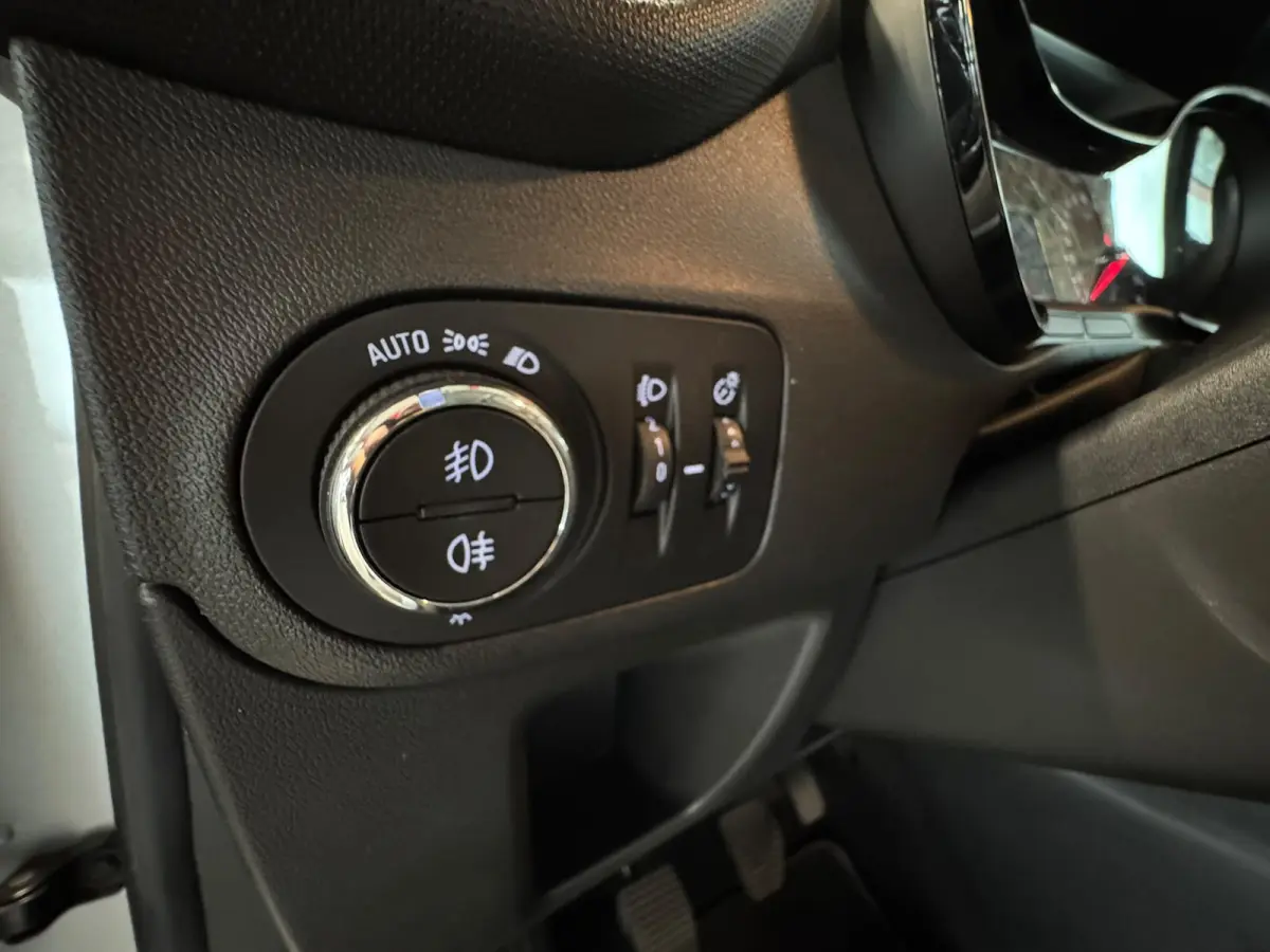 1.2 Turbo Innovation*Trekhaak*Camera*PDC V+A*LED*Navi*App-Connect*