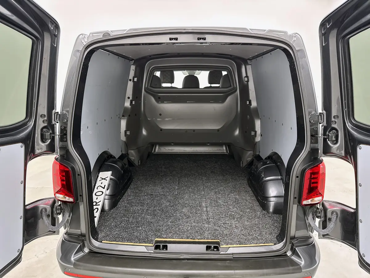 2.0 TDI L2 30 DC Bulli *Edition* Leder Dubbele cabine Led Virtual cockpit Schuifdeur L+R Navigatie Trekhaak