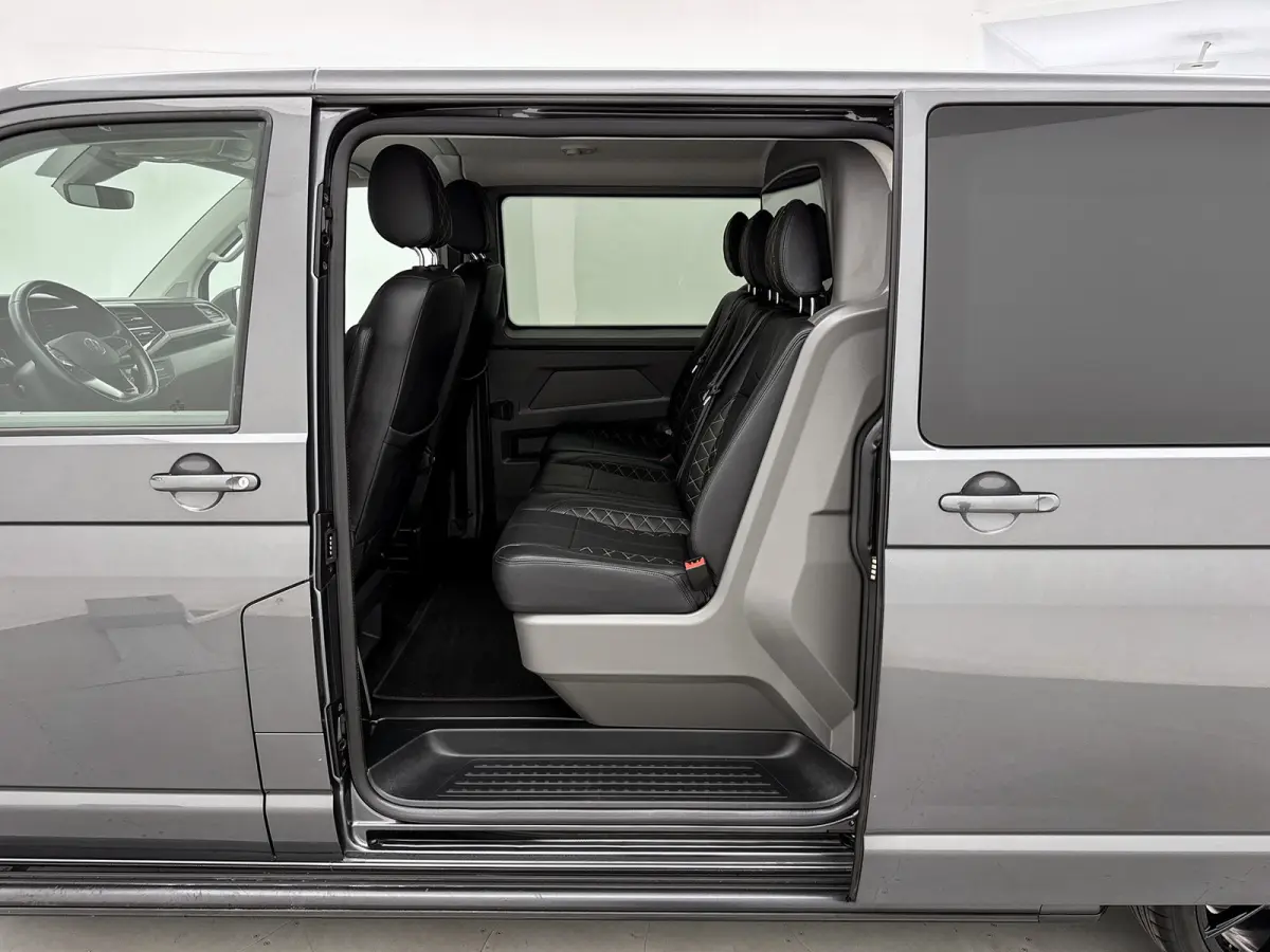 2.0 TDI L2 30 DC Bulli *Edition* Leder Dubbele cabine Led Virtual cockpit Schuifdeur L+R Navigatie Trekhaak