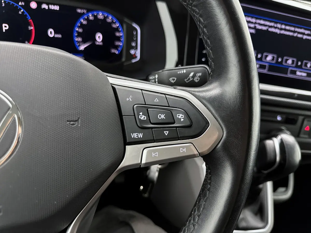 2.0 TDI L2 30 DC Bulli *Edition* Leder Dubbele cabine Led Virtual cockpit Schuifdeur L+R Navigatie Trekhaak