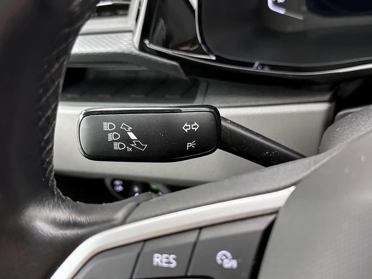 2.0 TDI L2 30 DC Bulli *Edition* Leder Dubbele cabine Led Virtual cockpit Schuifdeur L+R Navigatie Trekhaak