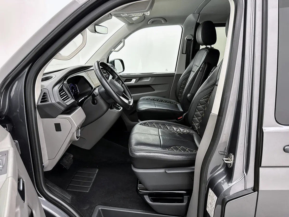 2.0 TDI L2 30 DC Bulli *Edition* Leder Dubbele cabine Led Virtual cockpit Schuifdeur L+R Navigatie Trekhaak