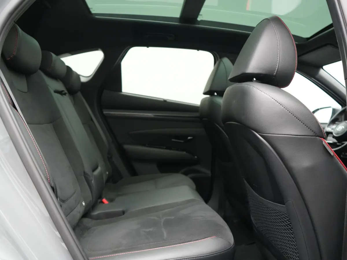 1.6 T-GDI PHEV N Line Sky 4WD 265pk Dealer O.H. | SOH 97,2% | Panodak | Adaptive Cruise | 360 Camera | Alcantara Sportstoelen Memory & Ventilatie | Keyless | BLIS | Stoelen & Stuur Verwarmd 