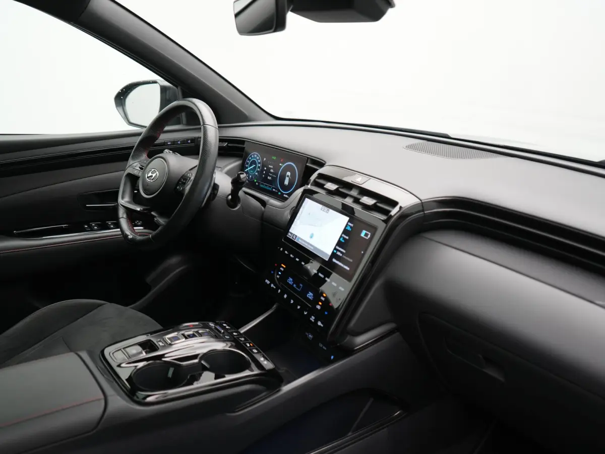 1.6 T-GDI PHEV N Line Sky 4WD 265pk Dealer O.H. | SOH 97,2% | Panodak | Adaptive Cruise | 360 Camera | Alcantara Sportstoelen Memory & Ventilatie | Keyless | BLIS | Stoelen & Stuur Verwarmd 