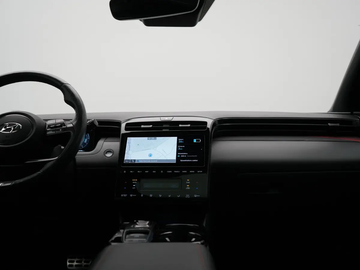 1.6 T-GDI PHEV N Line Sky 4WD 265pk Dealer O.H. | SOH 97,2% | Panodak | Adaptive Cruise | 360 Camera | Alcantara Sportstoelen Memory & Ventilatie | Keyless | BLIS | Stoelen & Stuur Verwarmd 