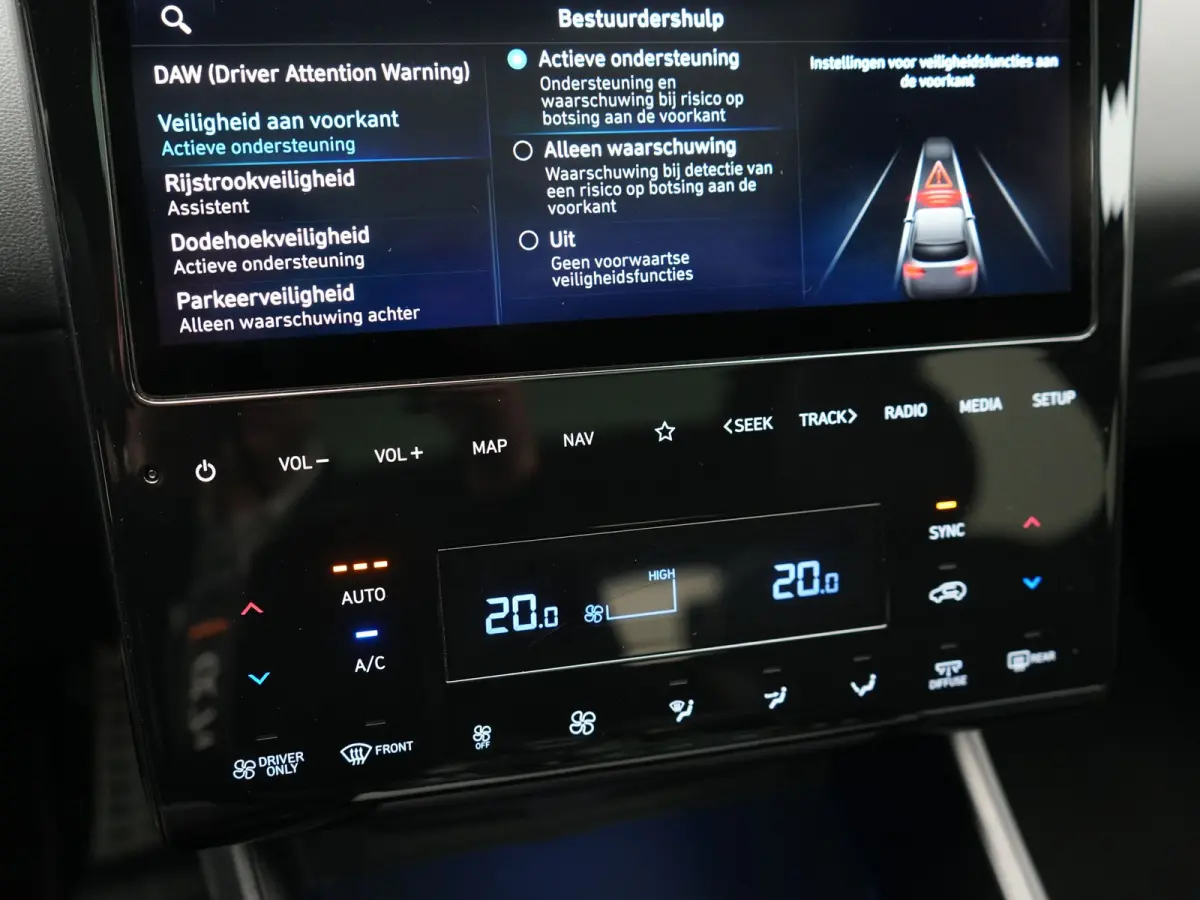 1.6 T-GDI PHEV N Line Sky 4WD 265pk Dealer O.H. | SOH 97,2% | Panodak | Adaptive Cruise | 360 Camera | Alcantara Sportstoelen Memory & Ventilatie | Keyless | BLIS | Stoelen & Stuur Verwarmd 
